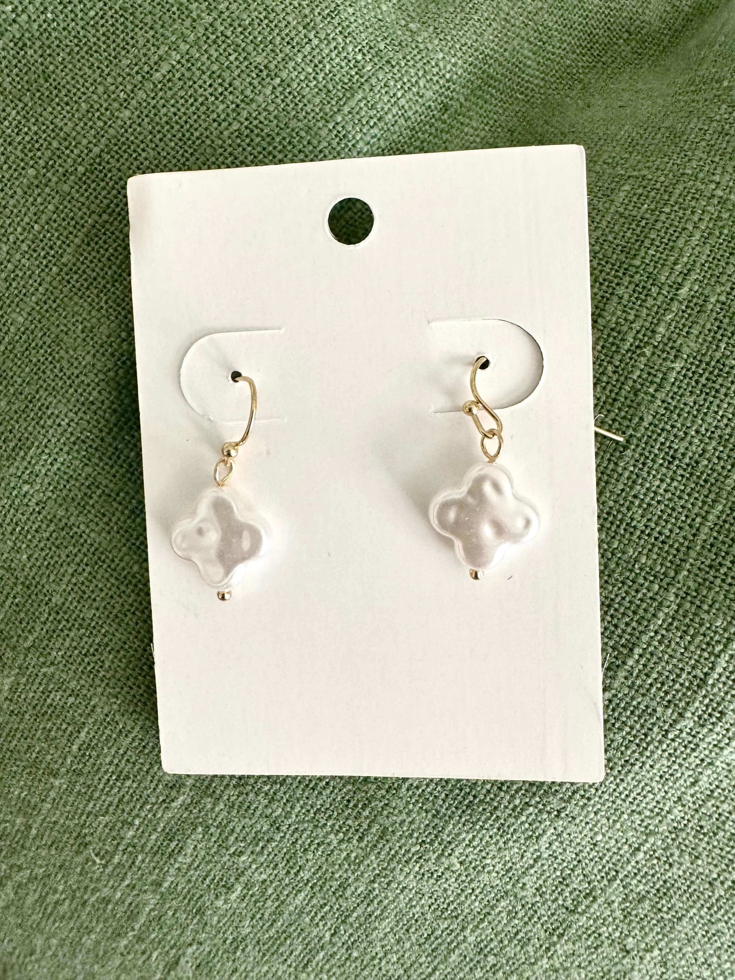 Pearl Clover Earrings