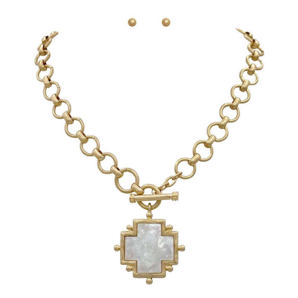 Wide Cross Pendant Circle Link Toggle Necklace