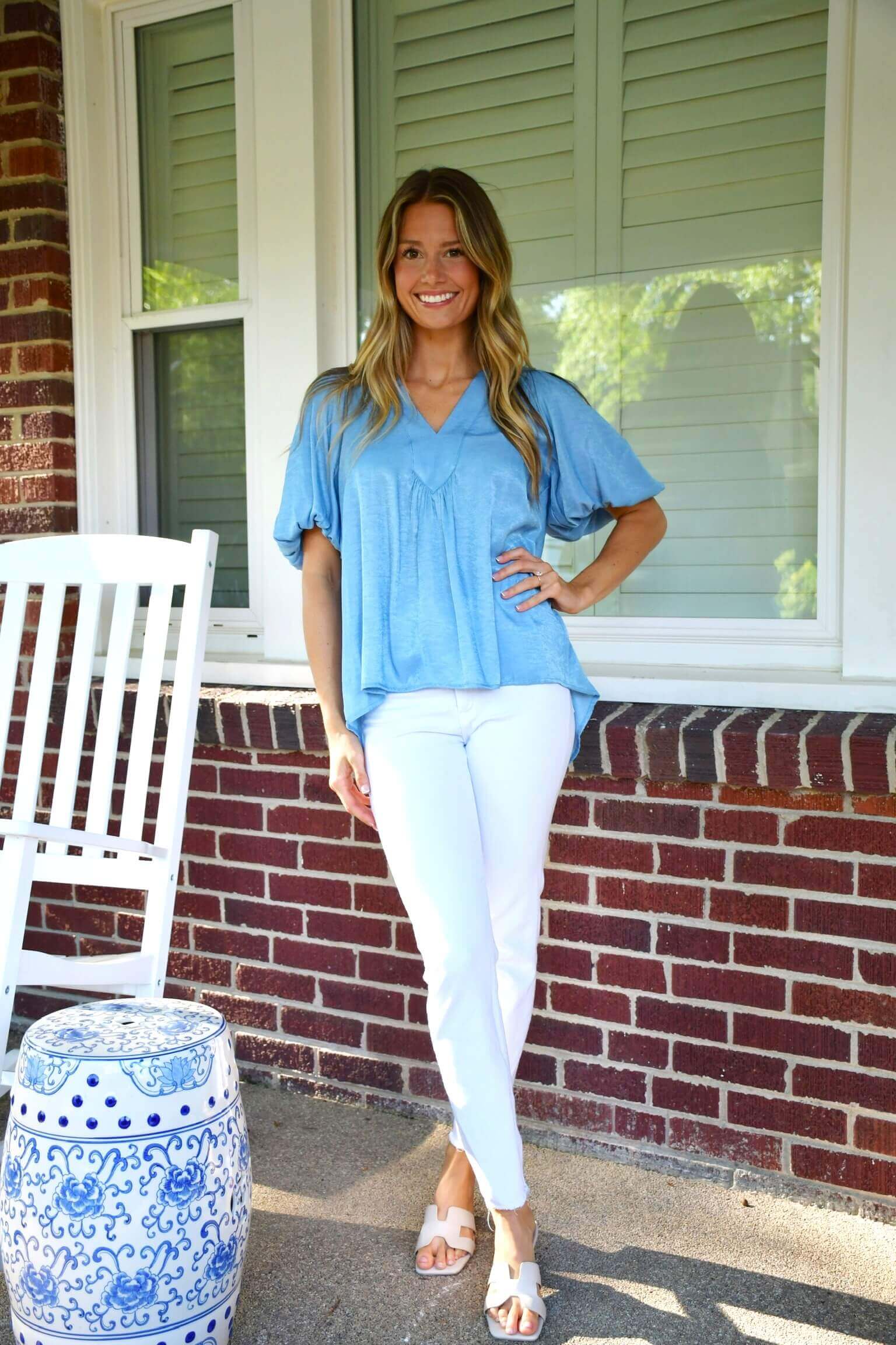 Mag Sky V-Neck Balloon Sleeve Top