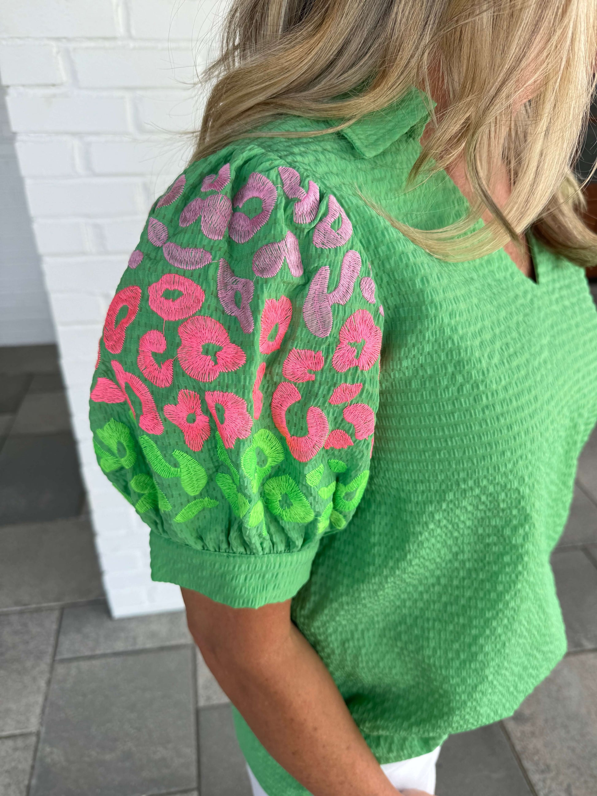 Leigh-Ann Textured Top, Bright Green, puff sleeve, Pink Print, Summer vibes