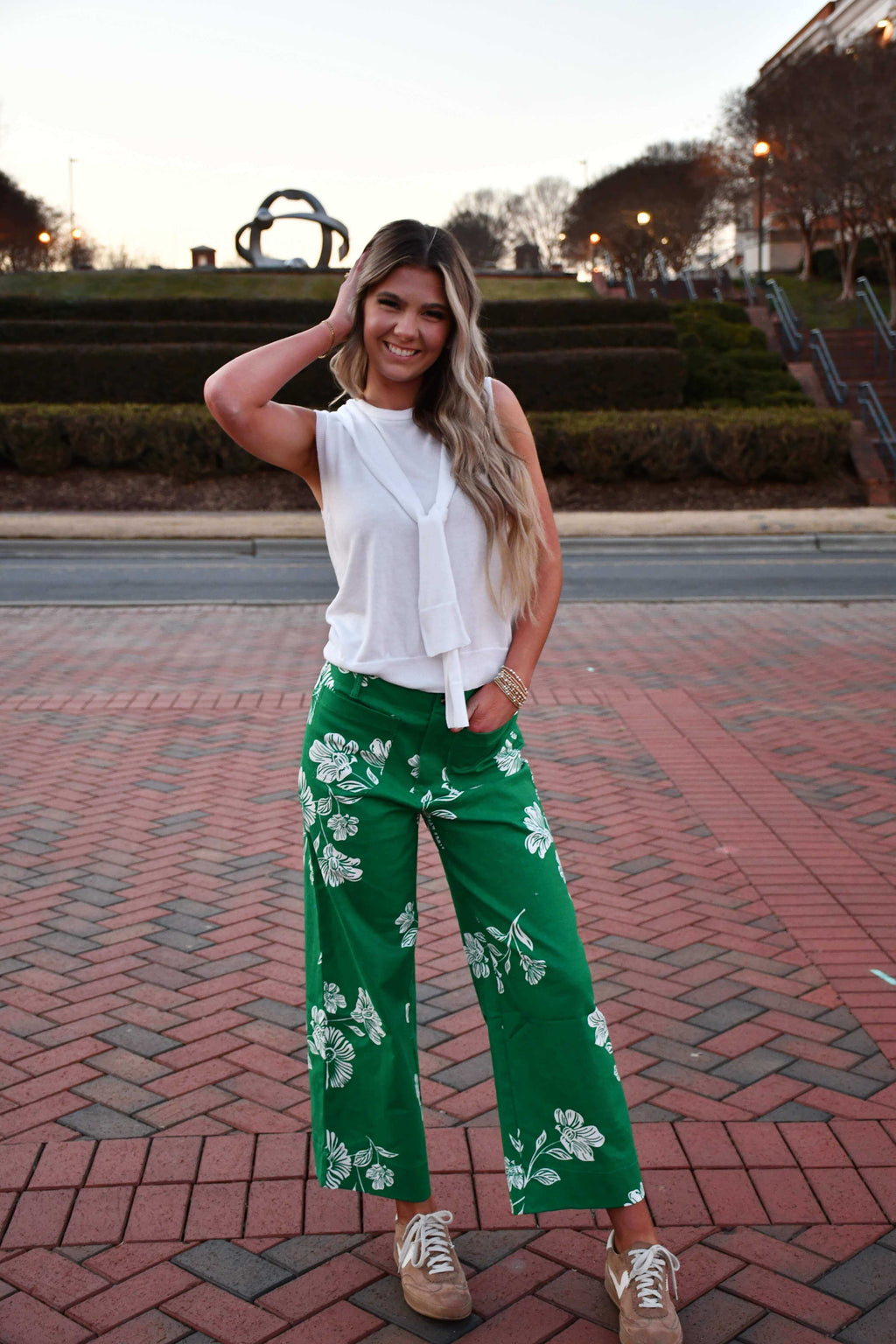 Classic Blooms Cropped Pants