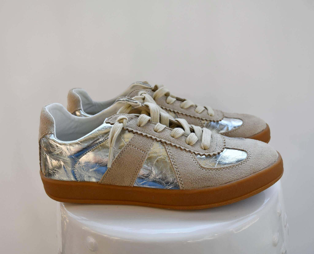 Vera Silver & Tan Sneaker