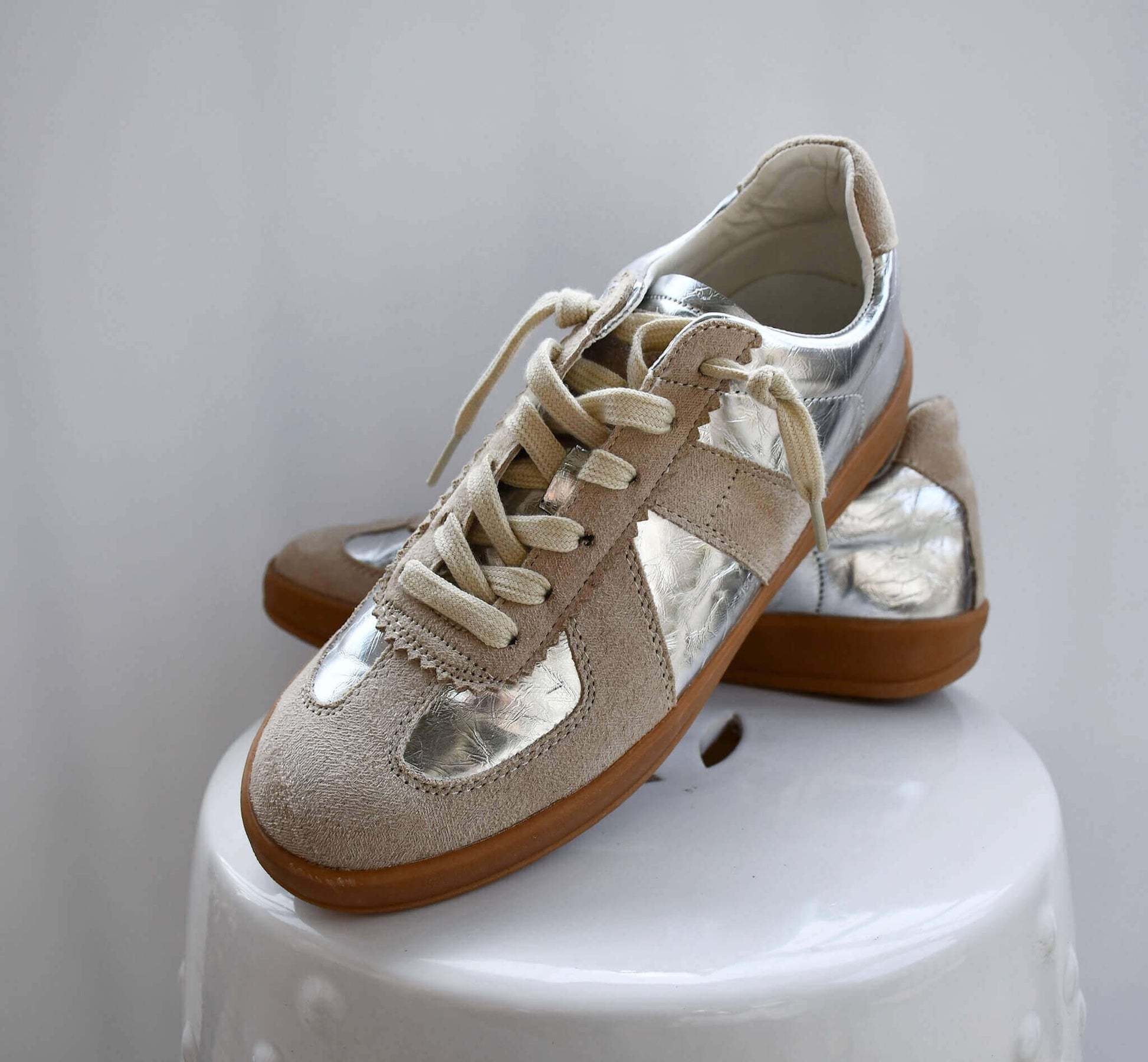 Vera Silver & Tan Sneaker