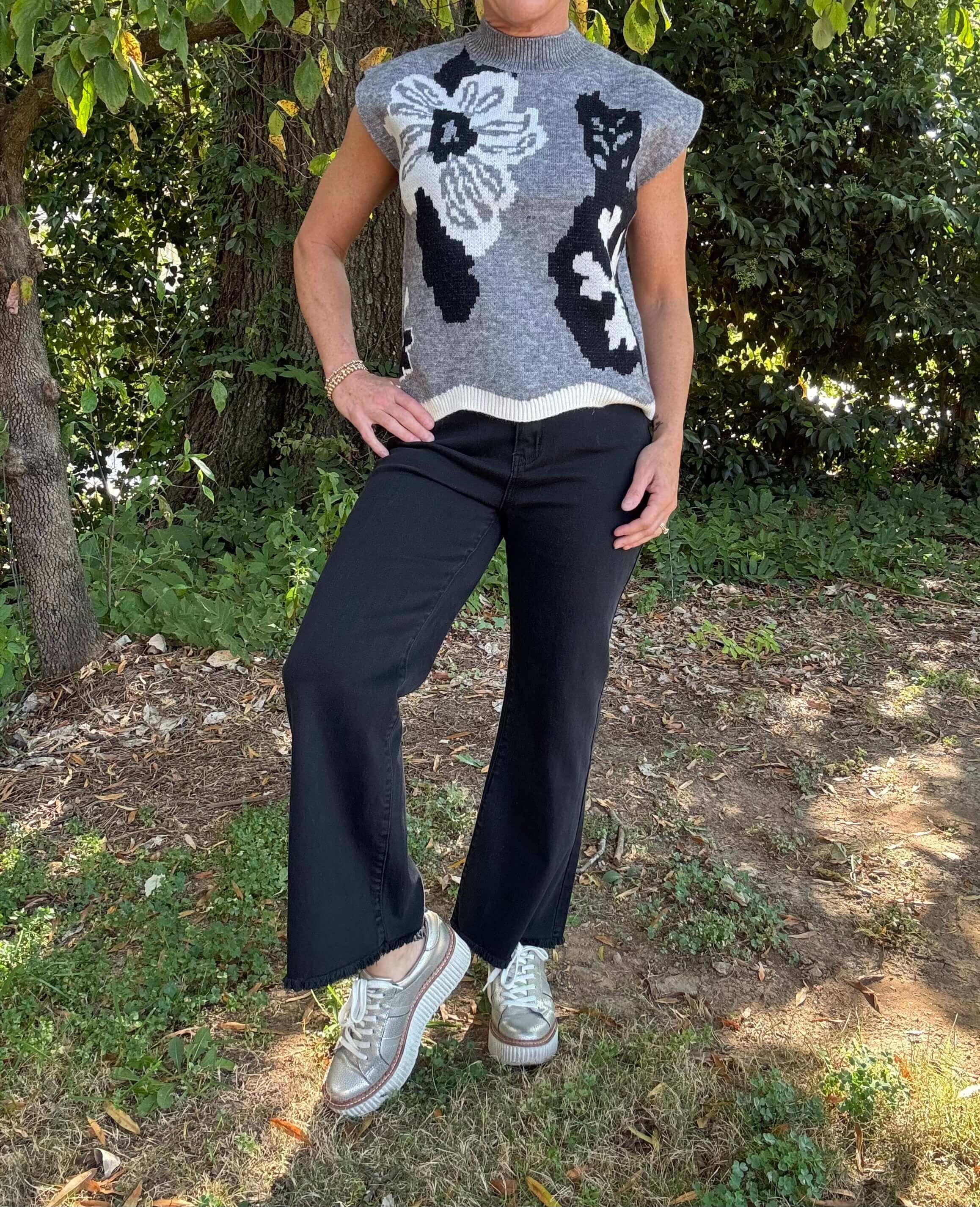 Barb Black Cropped Jeans