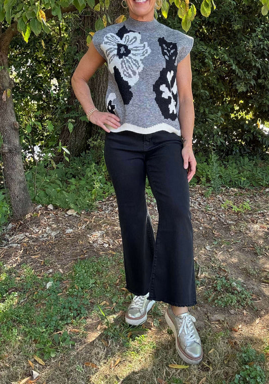 Barb Black Cropped Jeans